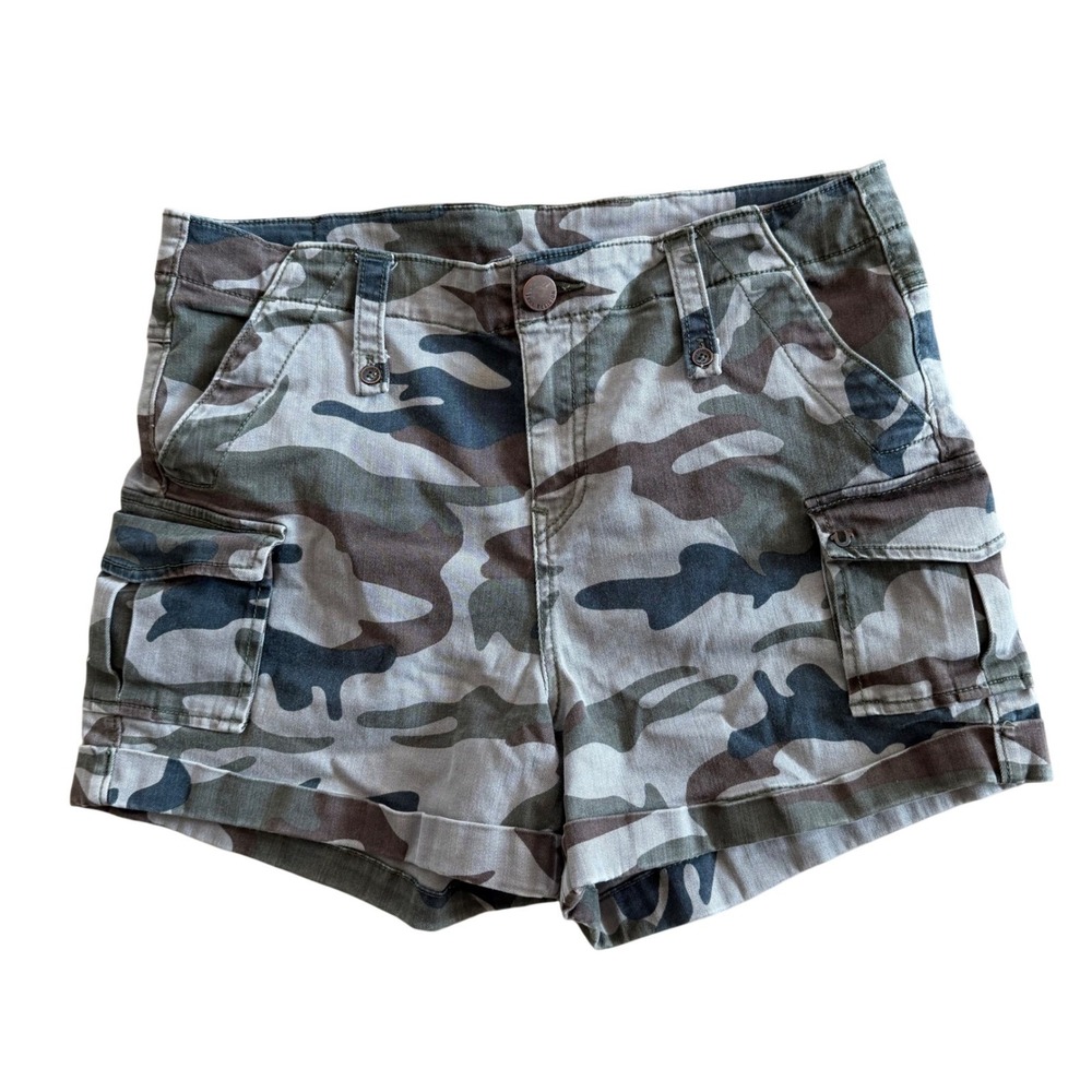 True Religion Women's Size 33 Camo Utility Cargo Shorts Cuffed Pockets Summer